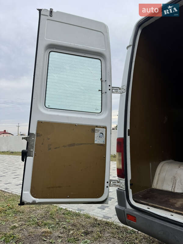 Вантажний фургон Mercedes-Benz Sprinter 2005 в Рівному