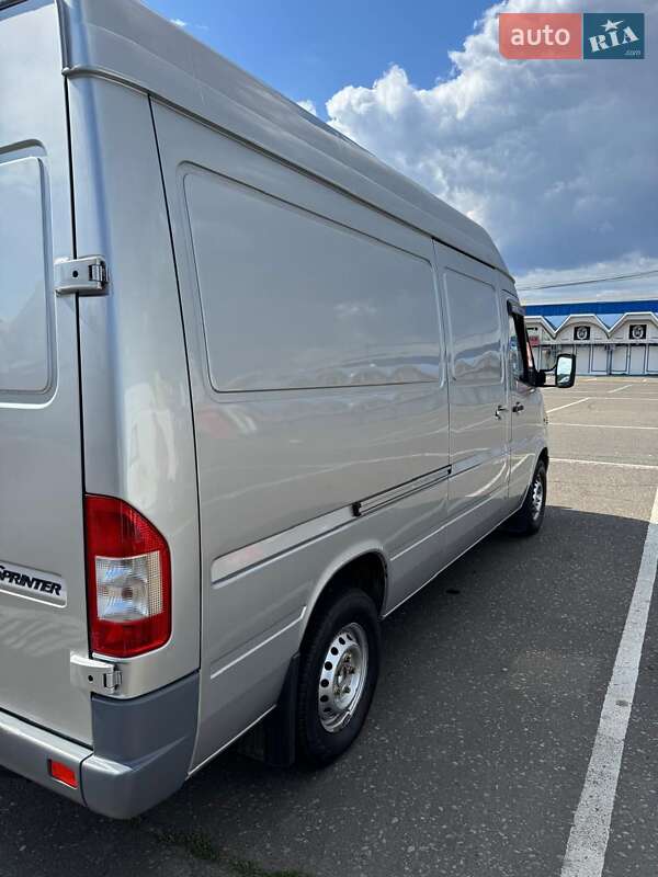 Вантажний фургон Mercedes-Benz Sprinter 2004 в Одесі фото 3 Вантажний фургон Mercedes-Benz Sprinter 2004 в Одесі