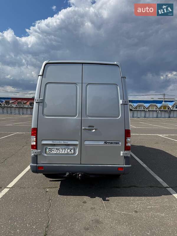 Вантажний фургон Mercedes-Benz Sprinter 2004 в Одесі фото 5 Вантажний фургон Mercedes-Benz Sprinter 2004 в Одесі