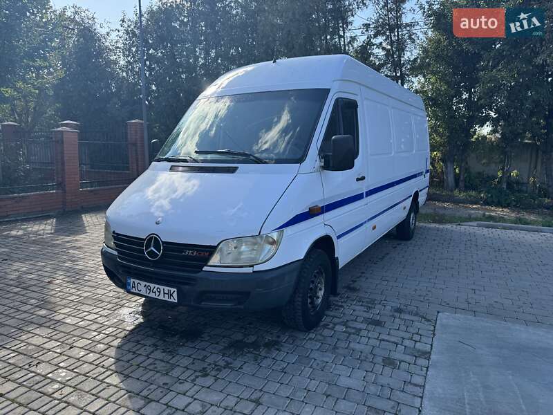 Вантажний фургон Mercedes-Benz Sprinter 2000 в Луцьку фото 2 Вантажний фургон Mercedes-Benz Sprinter 2000 в Луцьку