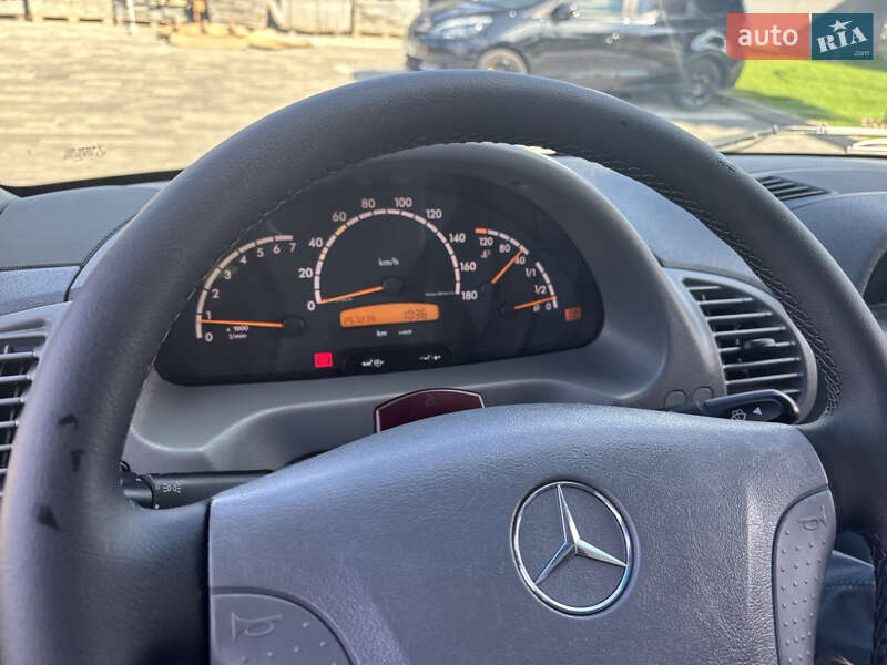 Вантажний фургон Mercedes-Benz Sprinter 2005 в Луцьку