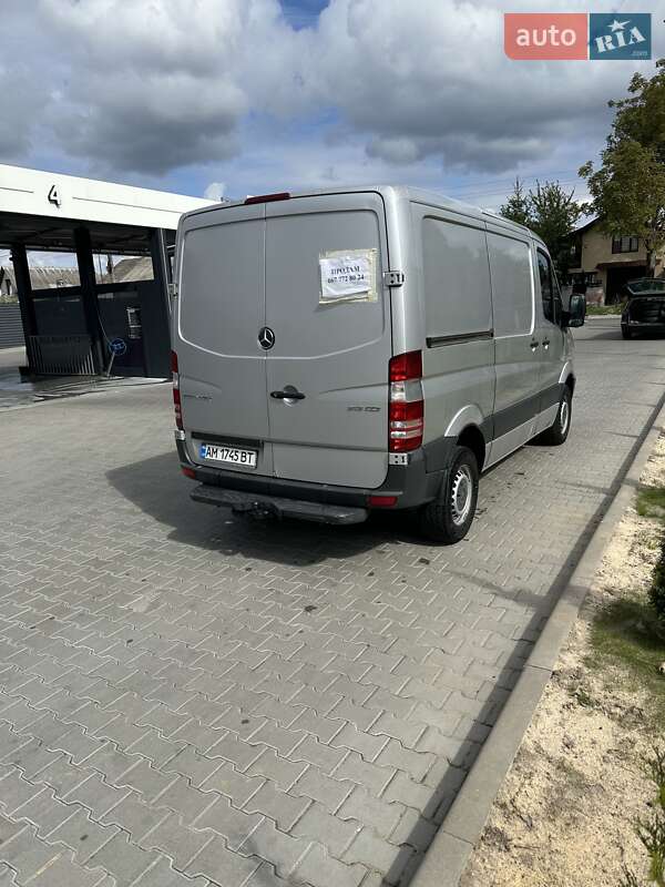 Вантажний фургон Mercedes-Benz Sprinter 2014 в Житомирі