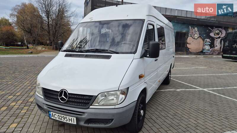 Грузовой фургон Mercedes-Benz Sprinter 2004 в Луцке