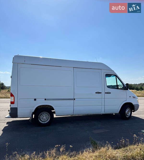 Грузовой фургон Mercedes-Benz Sprinter 2004 в Луцке фото 3 Грузовой фургон Mercedes-Benz Sprinter 2004 в Луцке