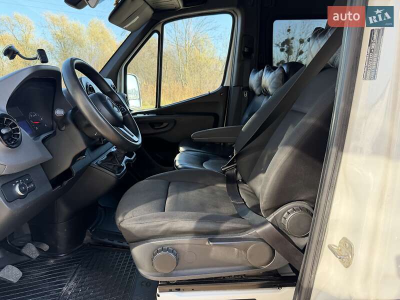 Універсал Mercedes-Benz Sprinter 2019 в Львові фото 15 Універсал Mercedes-Benz Sprinter 2019 в Львові