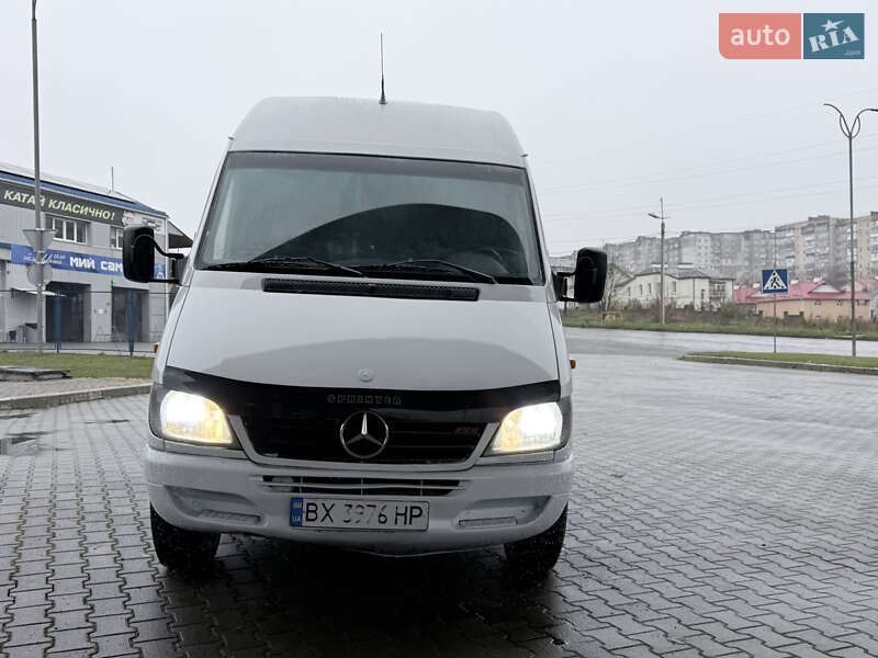 Грузопассажирский фургон Mercedes-Benz Sprinter 2005 в Хмельницком фото 4 Грузопассажирский фургон Mercedes-Benz Sprinter 2005 в Хмельницком