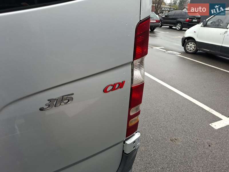 Вантажний фургон Mercedes-Benz Sprinter 2006 в Києві