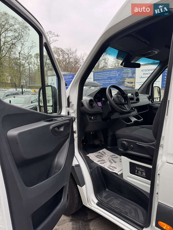 Грузовой фургон Mercedes-Benz Sprinter 2022 в Киеве фото 10 Грузовой фургон Mercedes-Benz Sprinter 2022 в Киеве