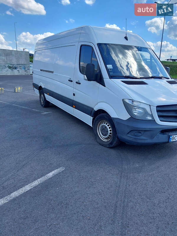 Грузовой фургон Mercedes-Benz Sprinter 2013 в Львове