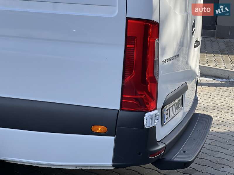 Вантажний фургон Mercedes-Benz Sprinter 2021 в Миколаєві фото 25 Вантажний фургон Mercedes-Benz Sprinter 2021 в Миколаєві