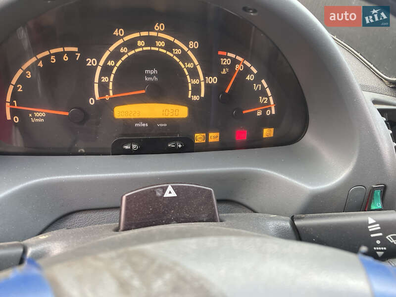 Вантажний фургон Mercedes-Benz Sprinter 2006 в Рівному