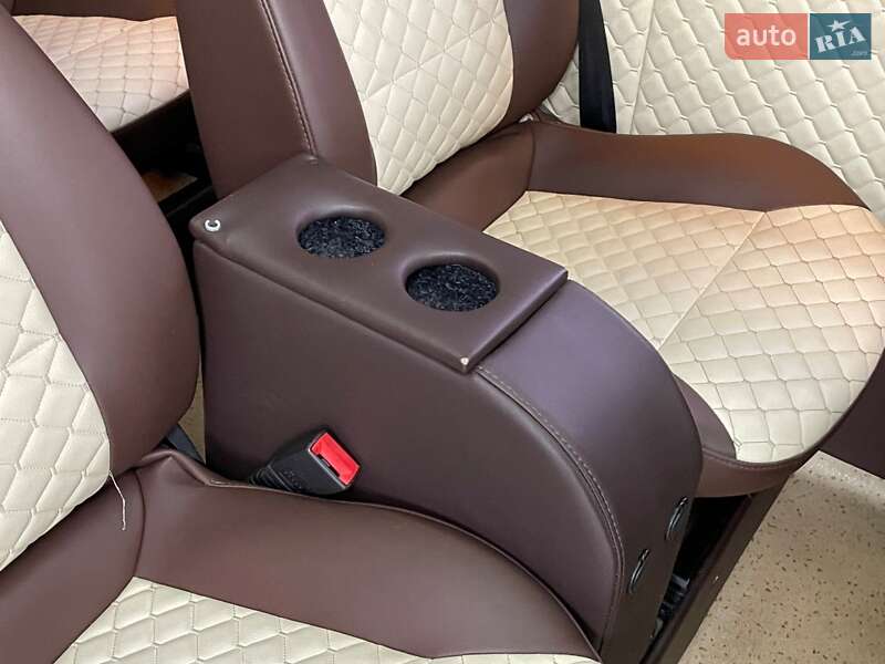 Мікроавтобус Mercedes-Benz Sprinter 2016 в Києві фото 42 Мікроавтобус Mercedes-Benz Sprinter 2016 в Києві