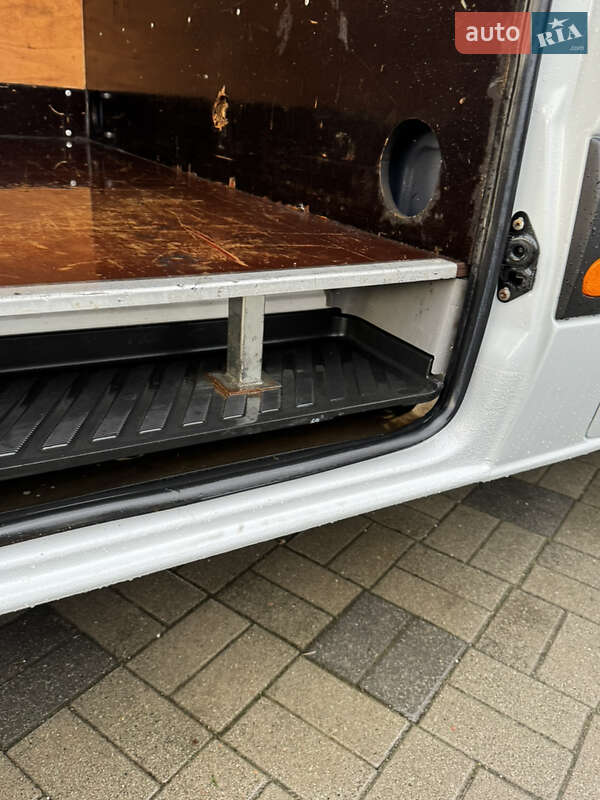 Вантажний фургон Mercedes-Benz Sprinter 2014 в Іршаві фото 53 Вантажний фургон Mercedes-Benz Sprinter 2014 в Іршаві