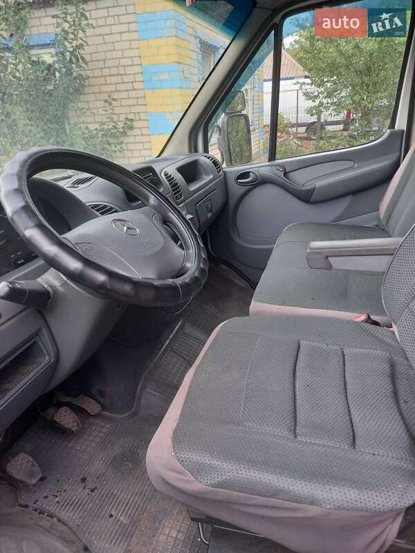 Вантажний фургон Mercedes-Benz Sprinter 2005 в Марганці фото 4 Вантажний фургон Mercedes-Benz Sprinter 2005 в Марганці