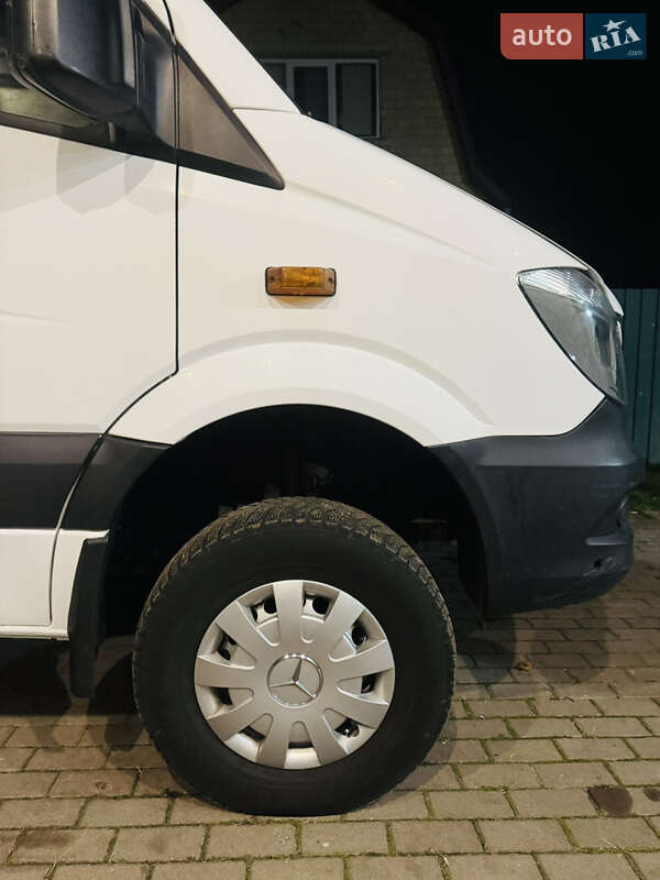 Вантажний фургон Mercedes-Benz Sprinter 2017 в Києві