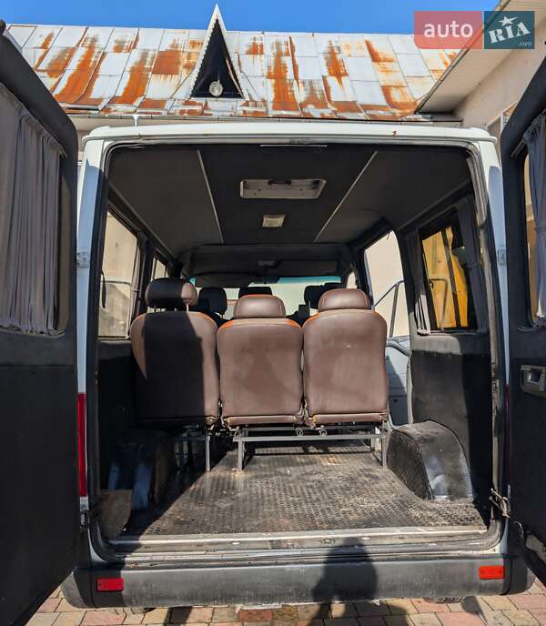 Микроавтобус Mercedes-Benz Sprinter 2002 в Мукачево фото 8 Микроавтобус Mercedes-Benz Sprinter 2002 в Мукачево