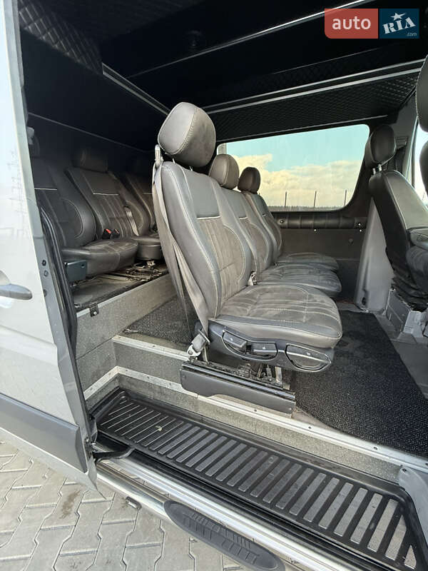 Вантажопасажирський фургон Mercedes-Benz Sprinter 2015 в Тернополі