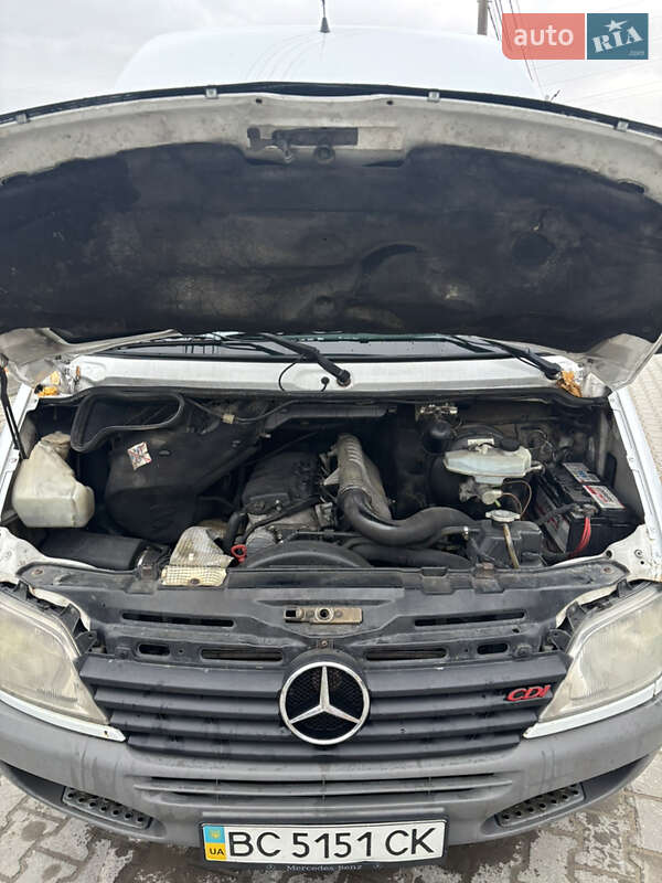 Грузовой фургон Mercedes-Benz Sprinter 2000 в Новояворовске фото 30 Грузовой фургон Mercedes-Benz Sprinter 2000 в Новояворовске