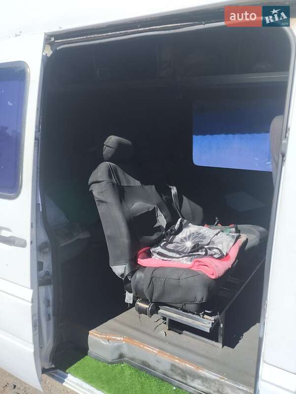 Мінівен Mercedes-Benz Sprinter 2004 в Новояворівську фото 6 Мінівен Mercedes-Benz Sprinter 2004 в Новояворівську