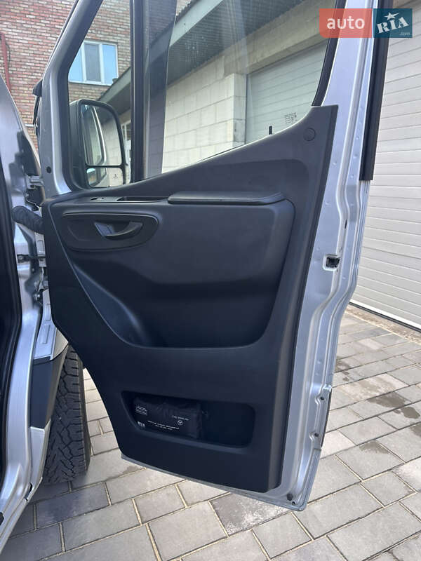 Туристический / Междугородний автобус Mercedes-Benz Sprinter 2019 в Вараше фото 8 Туристический / Междугородний автобус Mercedes-Benz Sprinter 2019 в Вараше