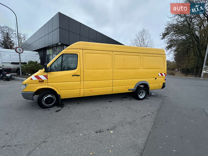 Вантажний фургон Mercedes-Benz Sprinter 2006 в Дніпрі фото 2 Вантажний фургон Mercedes-Benz Sprinter 2006 в Дніпрі