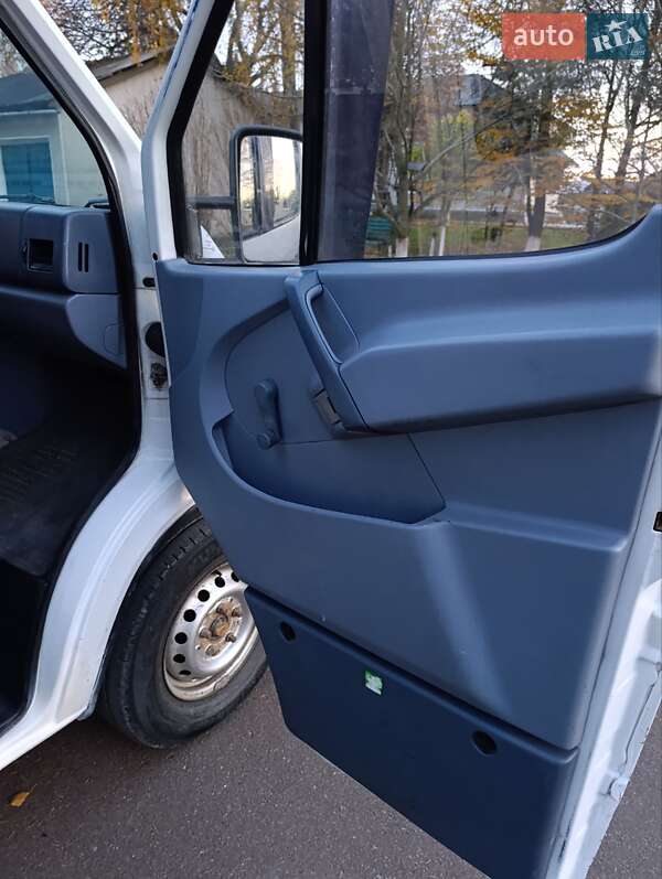 Вантажопасажирський фургон Mercedes-Benz Sprinter 1996 в Городенці