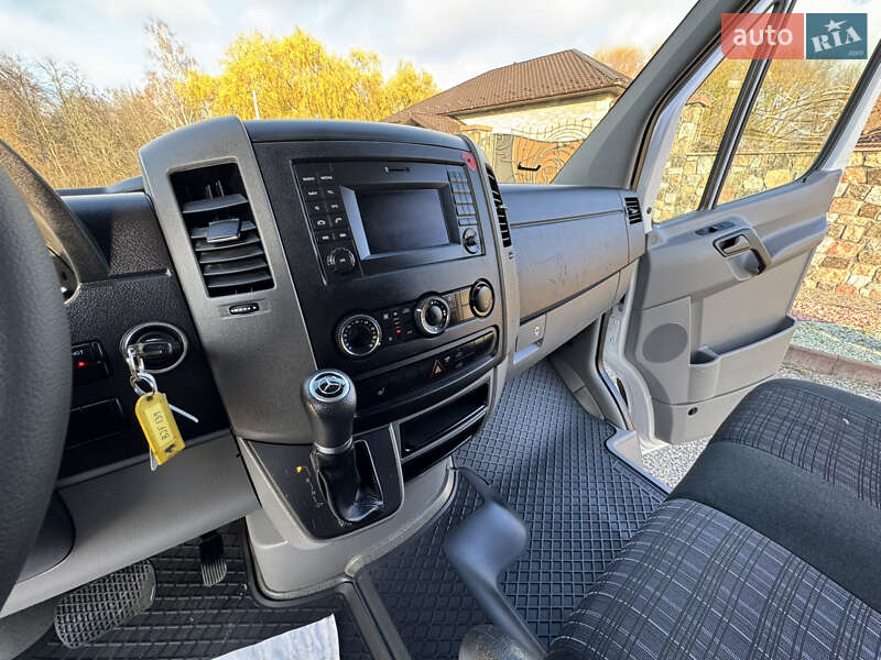 Вантажний фургон Mercedes-Benz Sprinter 2017 в Бердичеві фото 71 Вантажний фургон Mercedes-Benz Sprinter 2017 в Бердичеві