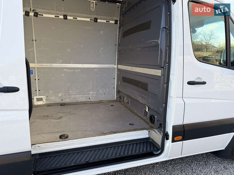 Вантажний фургон Mercedes-Benz Sprinter 2017 в Бердичеві фото 66 Вантажний фургон Mercedes-Benz Sprinter 2017 в Бердичеві
