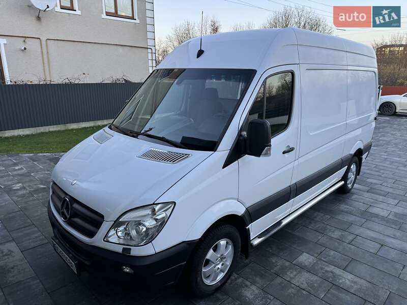 Вантажний фургон Mercedes-Benz Sprinter 2011 в Борщеві
