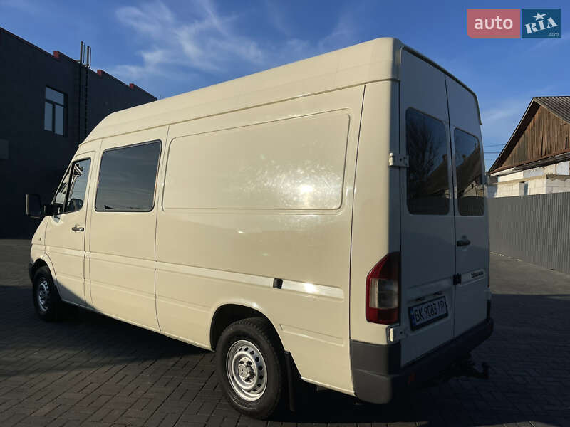 Вантажний фургон Mercedes-Benz Sprinter 2004 в Рівному фото 4 Вантажний фургон Mercedes-Benz Sprinter 2004 в Рівному