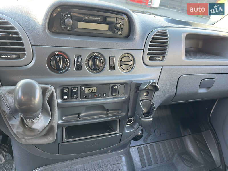 Вантажний фургон Mercedes-Benz Sprinter 2004 в Рівному фото 15 Вантажний фургон Mercedes-Benz Sprinter 2004 в Рівному