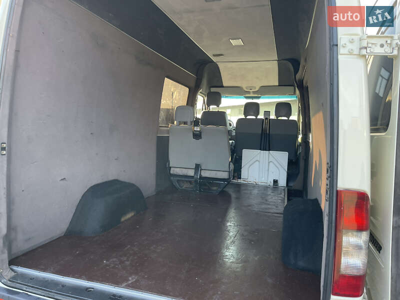 Вантажний фургон Mercedes-Benz Sprinter 2004 в Рівному фото 21 Вантажний фургон Mercedes-Benz Sprinter 2004 в Рівному