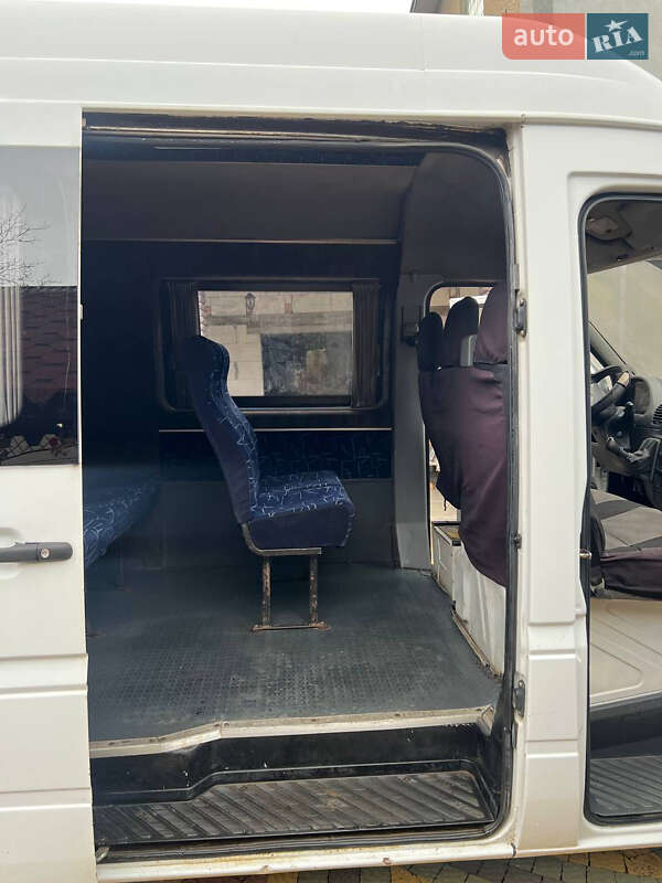 Вантажопасажирський фургон Mercedes-Benz Sprinter 2003 в Тересві фото 9 Вантажопасажирський фургон Mercedes-Benz Sprinter 2003 в Тересві