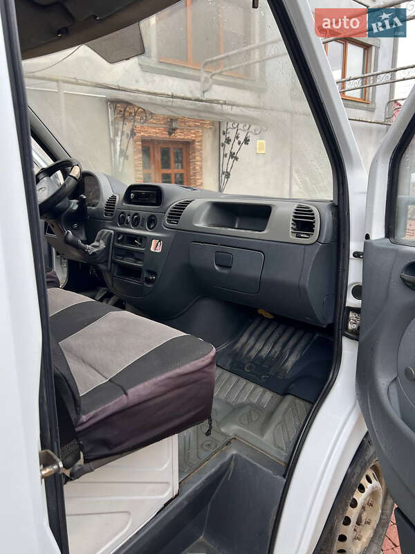 Вантажопасажирський фургон Mercedes-Benz Sprinter 2003 в Тересві фото 13 Вантажопасажирський фургон Mercedes-Benz Sprinter 2003 в Тересві