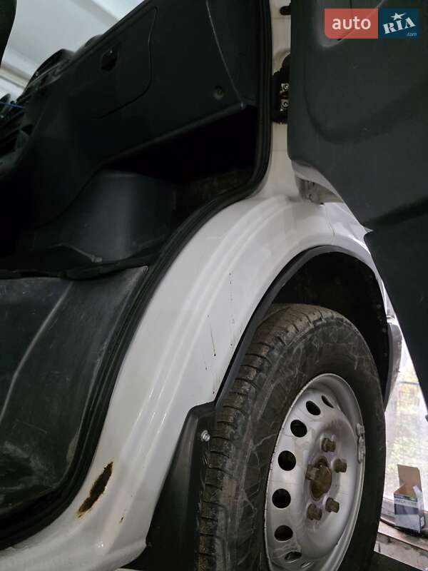 Вантажний фургон Mercedes-Benz Sprinter 2006 в Виноградові фото 16 Вантажний фургон Mercedes-Benz Sprinter 2006 в Виноградові