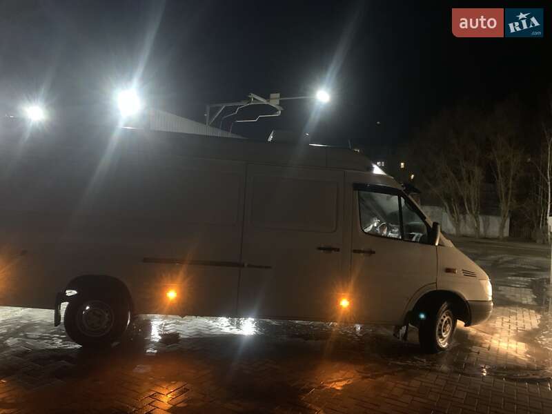 Грузопассажирский фургон Mercedes-Benz Sprinter 2005 в Луцке фото 11 Грузопассажирский фургон Mercedes-Benz Sprinter 2005 в Луцке