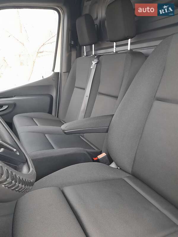 Вантажний фургон Mercedes-Benz Sprinter 2020 в Запоріжжі фото 13 Вантажний фургон Mercedes-Benz Sprinter 2020 в Запоріжжі