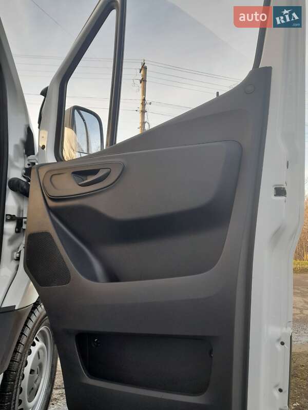 Вантажний фургон Mercedes-Benz Sprinter 2020 в Запоріжжі фото 53 Вантажний фургон Mercedes-Benz Sprinter 2020 в Запоріжжі