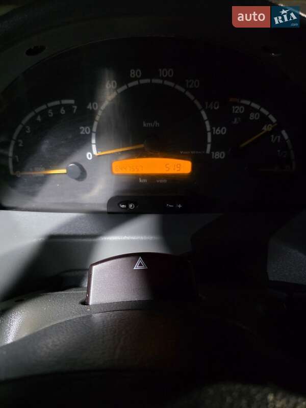 Грузовой фургон Mercedes-Benz Sprinter 2002 в Виноградове фото 4 Грузовой фургон Mercedes-Benz Sprinter 2002 в Виноградове