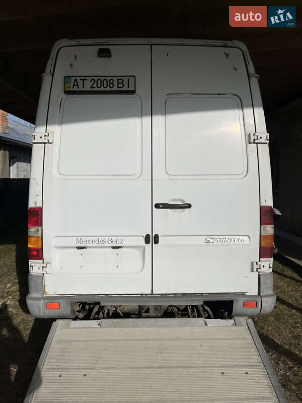 Грузовой фургон Mercedes-Benz Sprinter 2003 в Снятине