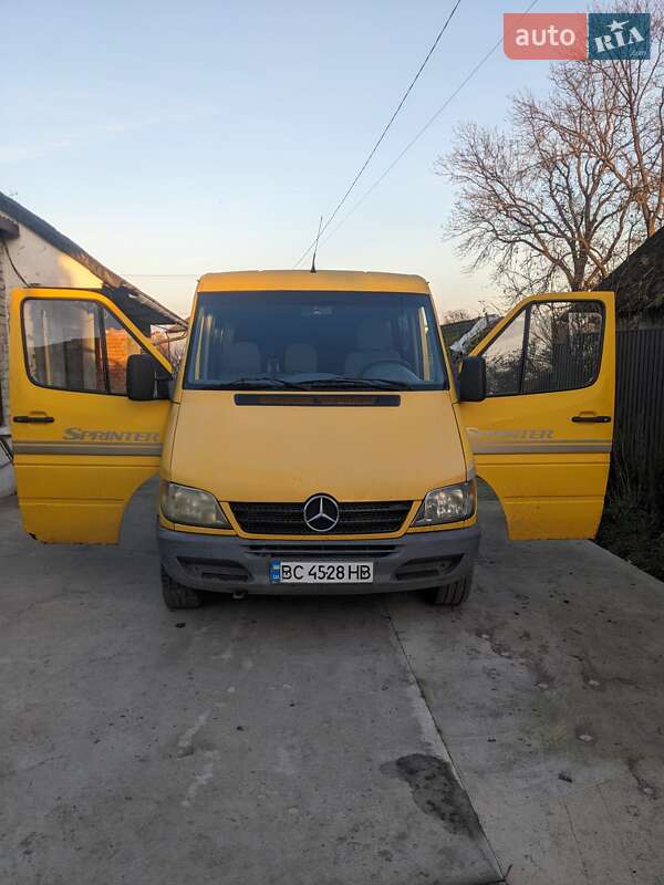 Мінівен Mercedes-Benz Sprinter 2004 в Комарному