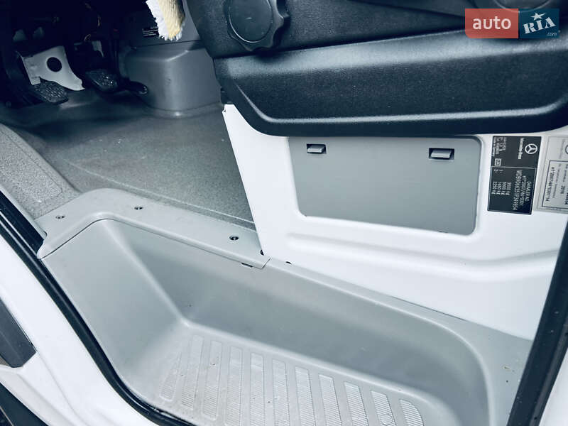 Вантажний фургон Mercedes-Benz Sprinter 2016 в Тячеві фото 4 Вантажний фургон Mercedes-Benz Sprinter 2016 в Тячеві
