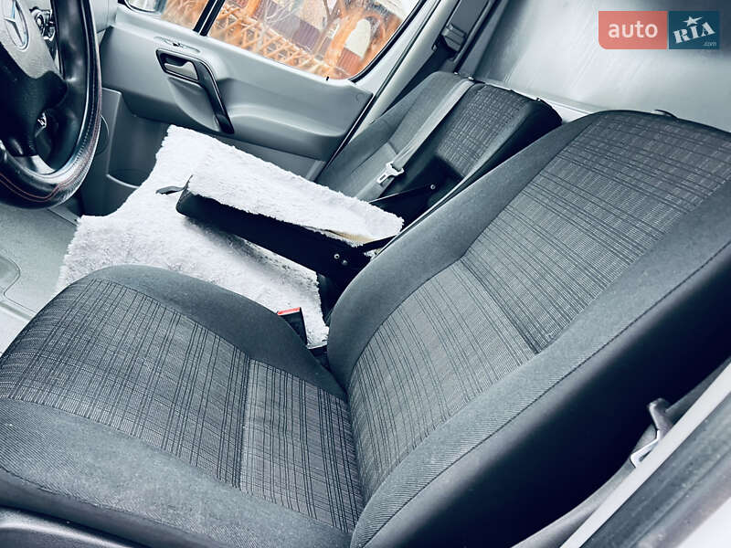 Вантажний фургон Mercedes-Benz Sprinter 2016 в Тячеві фото 20 Вантажний фургон Mercedes-Benz Sprinter 2016 в Тячеві
