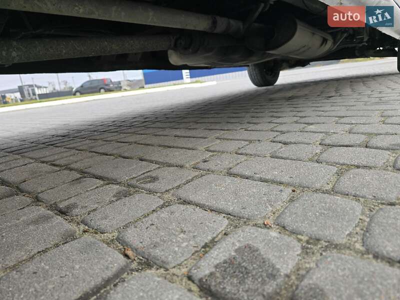 Грузопассажирский фургон Mercedes-Benz Sprinter 1997 в Львове