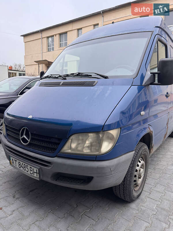 Mercedes-Benz Sprinter 2004 Mercedes-Benz Sprinter 2004