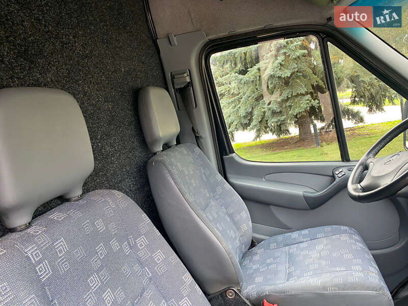 Вантажний фургон Mercedes-Benz Sprinter 2005 в Івано-Франківську