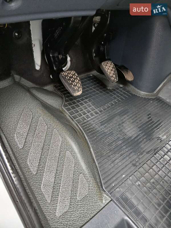 Грузовой фургон Mercedes-Benz Sprinter 2006 в Каменец-Подольском фото 44 Грузовой фургон Mercedes-Benz Sprinter 2006 в Каменец-Подольском