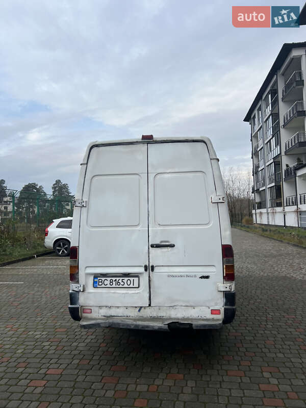 Грузовой фургон Mercedes-Benz Sprinter 1999 в Львове