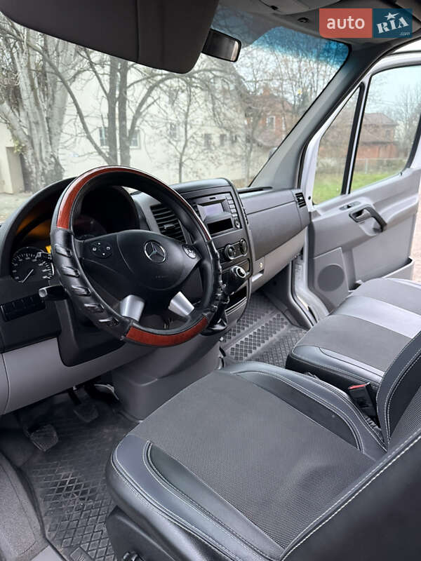 Грузовой фургон Mercedes-Benz Sprinter 2017 в Николаеве