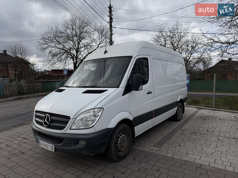 Mercedes-Benz Sprinter 2013